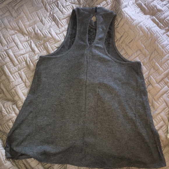 Hollister Embellished Tank Top - Picture 3 of 4